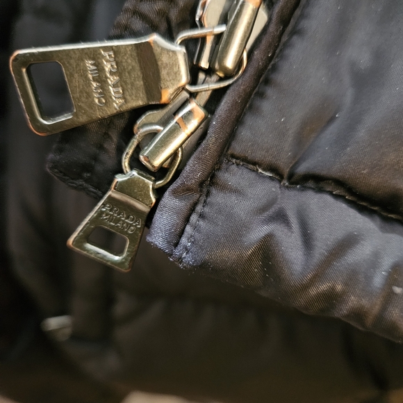 Authentic Prada Puffer Down Fox Fur Jacket with Metal Logo - Picture 13 of 14